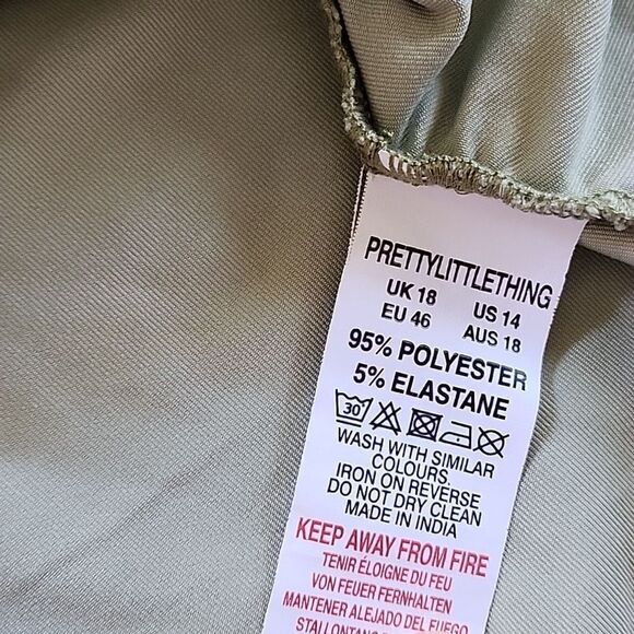 PrettyLittleThing Crop Top - Picture 9 of 9